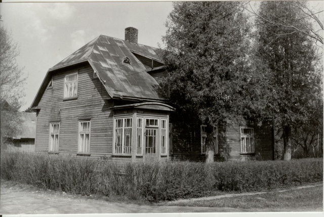 foto  Türi  Koidula ja Uue tänava nurk 1996
