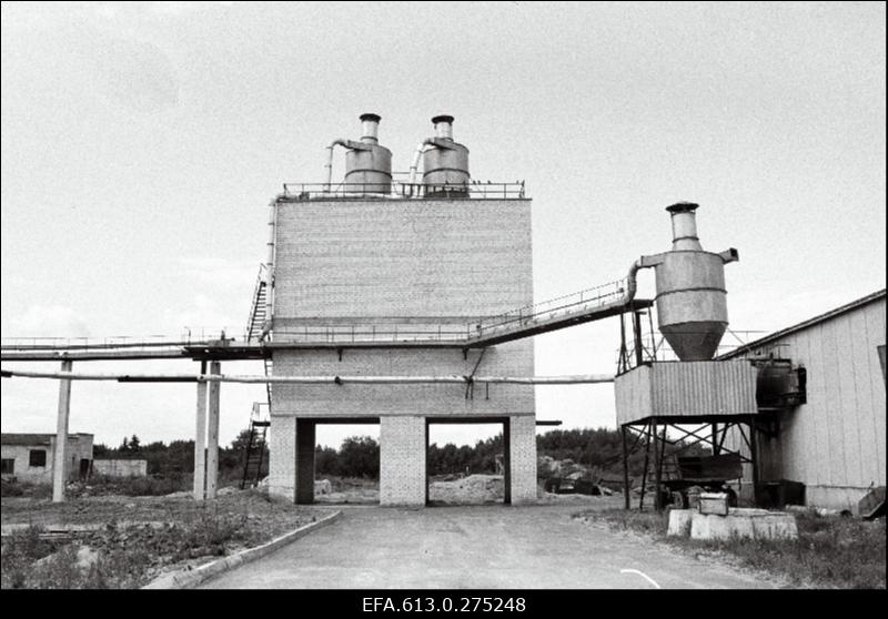 Tartu NJK ja "Võru Lina" laiatarbekaupade tsehhides.