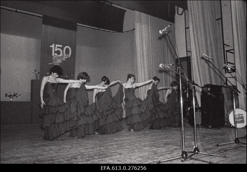 Sindi-150, pidustused.