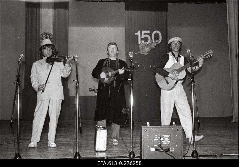 Sindi-150, pidustused.