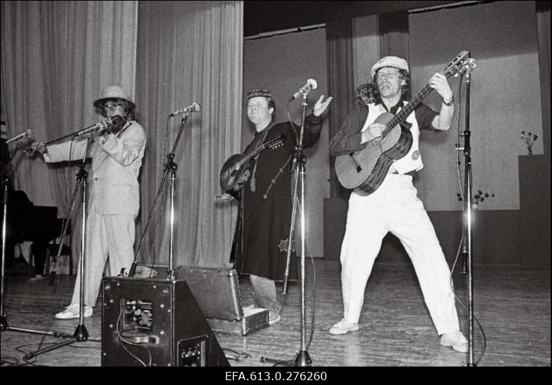 Sindi-150, pidustused.