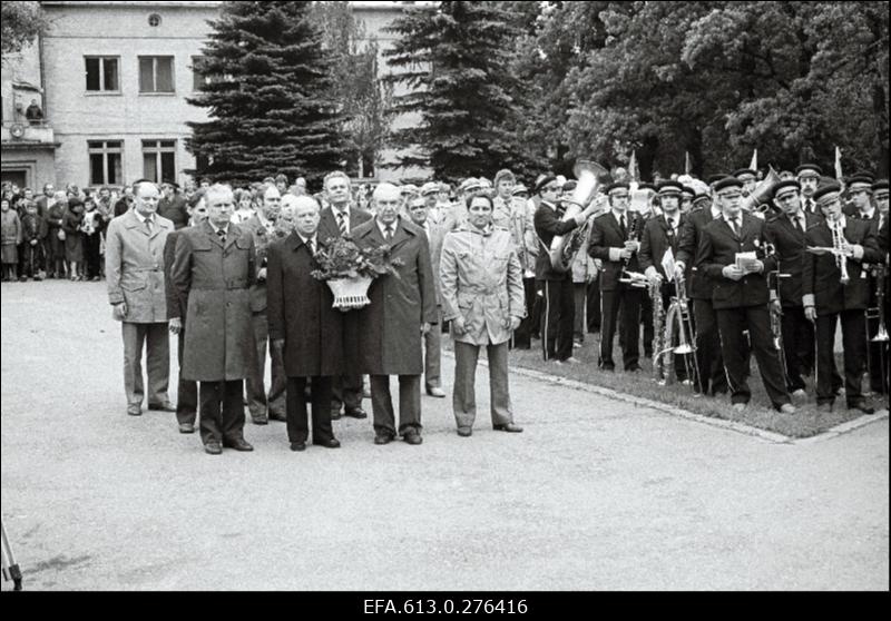 Sindi-150, pidustused.