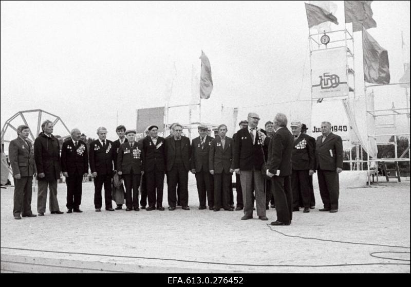 Sindi-150, pidustused.