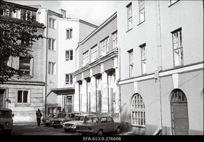 Georg Otsa nimelise Tallinna Muusikakooli välisvaade.  similar photo
