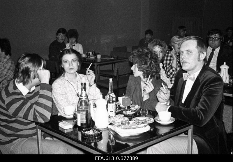 Propaganda ja pressikeskuse noorteüritus Mustamäel Mängude majas.