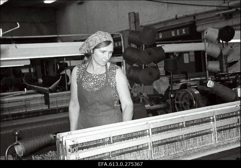 "01 detsember". Sindi Pärnu Linavabrik.