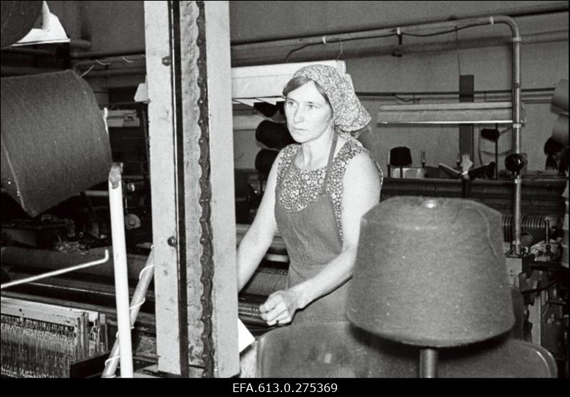 "01 detsember". Sindi Pärnu Linavabrik.