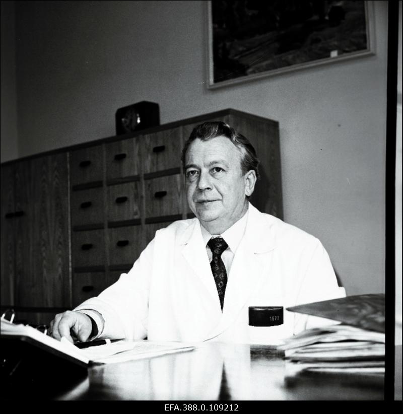 Eesti NSV teeneline arst, meditsiinidoktor Hans Väre.