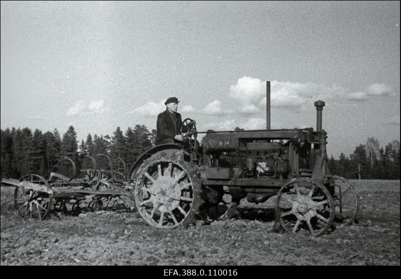 Kultiveerimine Viljandi rajooni "Linda" kolhoosis.