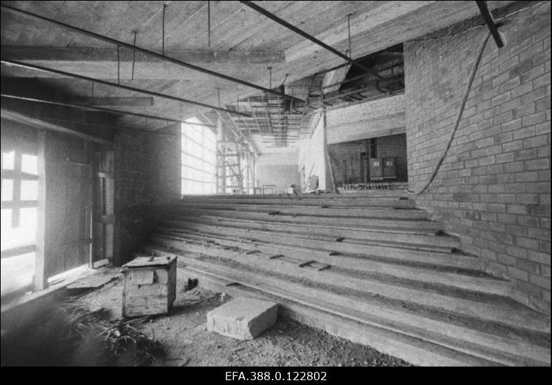 Viljandi Draamateatri "Ugala" fuajee ehituse ajal.
