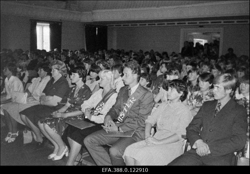 Viljandi rajooni suvepäevade lõpetamine Viljandi Rajoonikultuurimajas.