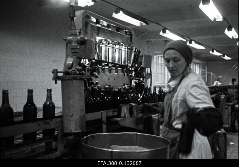 Valga Veinitehase villimistsehhi sisevaade.