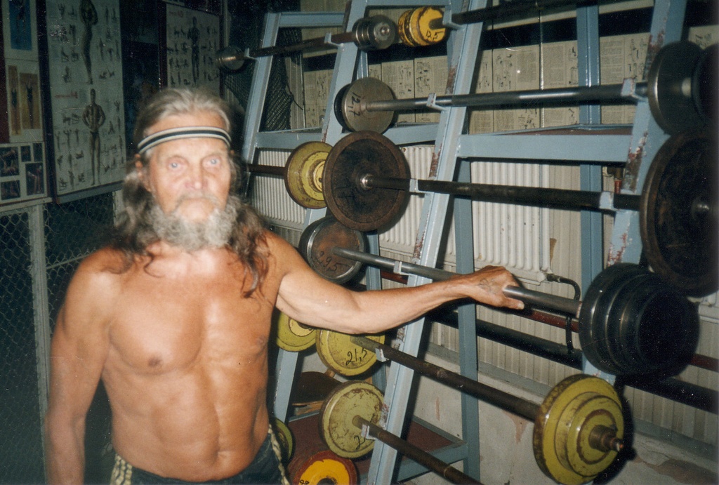 Raimond Kuusik Tartu Ülikooli spordihoones 2002