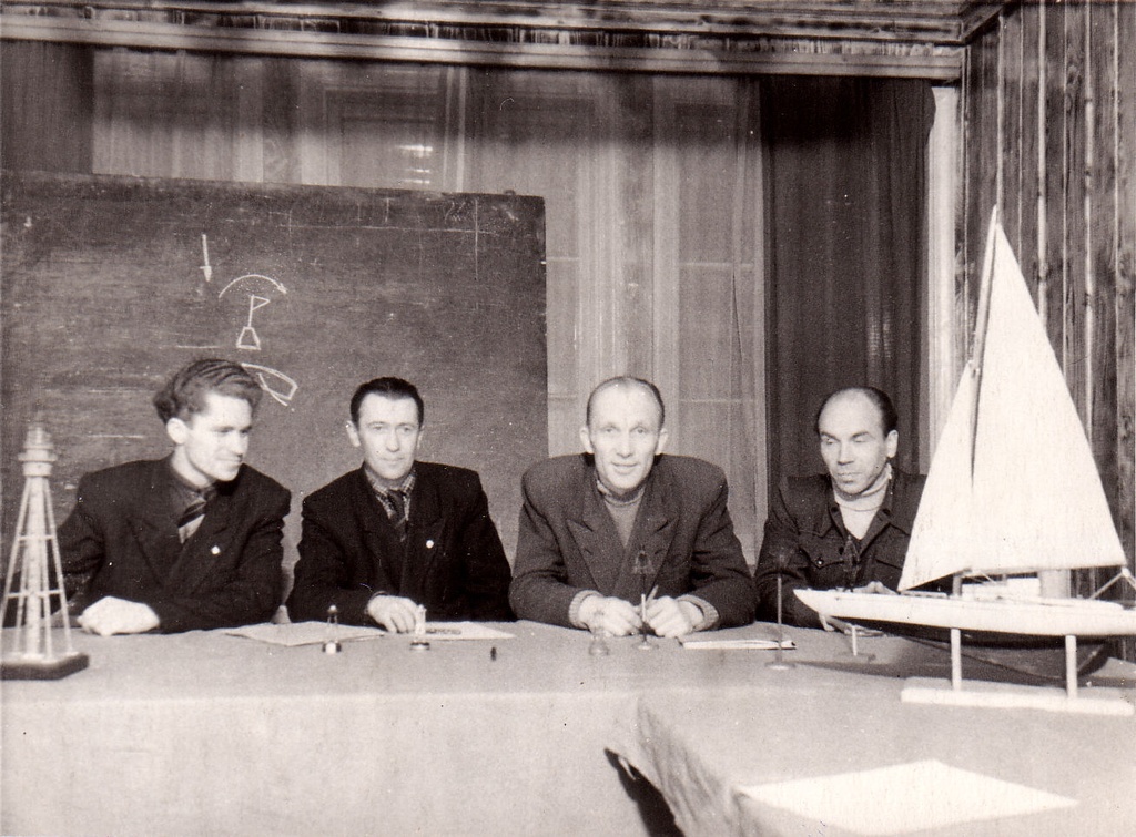 Eksamikomisjon purjespordikohtunike kursuste lõpetamisel 1950. aa