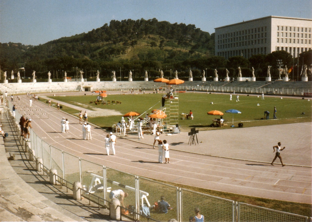 6. veteranide maailmameistrivõistlused kergejõustikus Roomas 1985