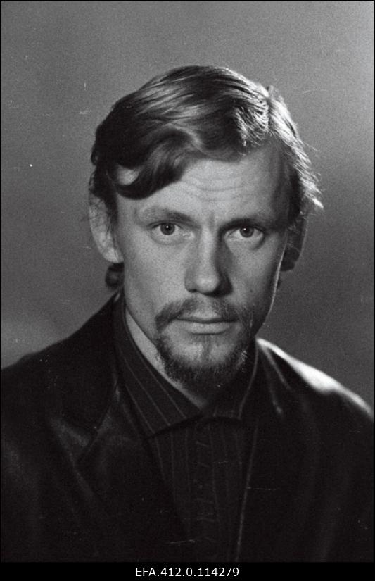 Kilvet, Kaarel- Eesti NSV Riikliku Noorsooteatri näitejuht- lavastaja.