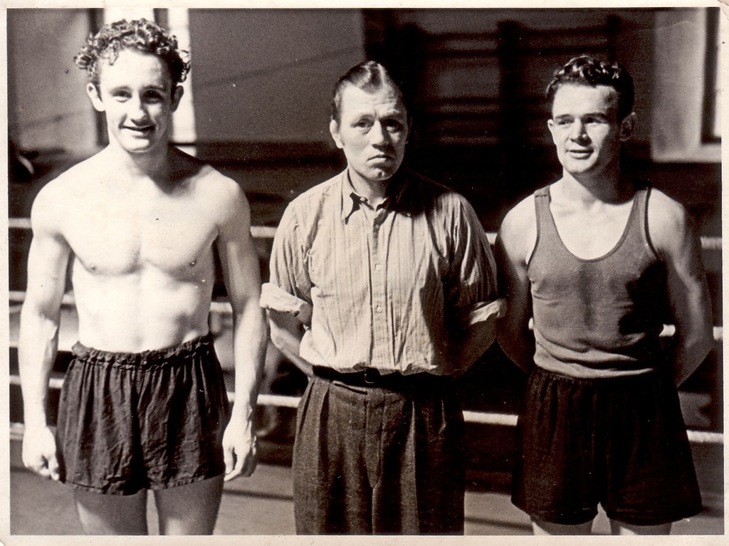 Spartaki poksijad pärast treeningut Tallinnas 1952