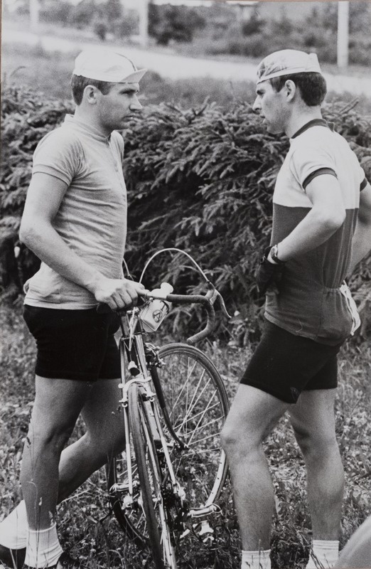 Jalgratturid J. Klaassepp ja T. Plakk