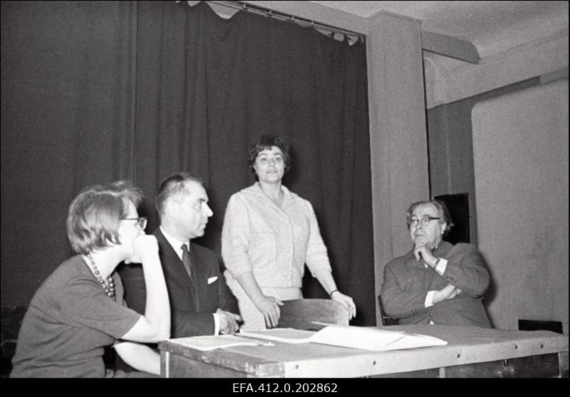 Tšehhoslovakkia teatriteaduste doktori loeng Tallinna Riikliku Konservatooriumi lavakunsti kateedris.