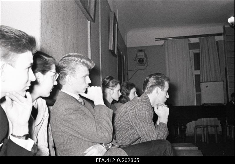 Tšehhoslovakkia teatriteaduste doktori loeng Tallinna Riikliku Konservatooriumi lavakunsti kateedris.