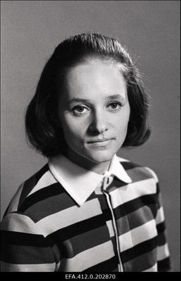 Tallinna Riikliku Konservatooriumi lavakunsti kateedri III lend: näitleja Tiiu Randviir.  duplicate photo