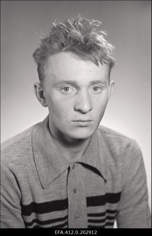 Tallinna Riikliku Konservatooriumi lavakunsti kateedri IX lend: näitleja Arvo Kukumägi.