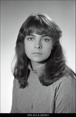 Tallinna Riikliku Konservatooriumi lavakunsti kateedri IX lend: näitleja Ülle Side (Kaljuste).  duplicate photo