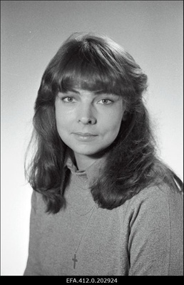 Tallinna Riikliku Konservatooriumi lavakunsti kateedri IX lend: näitleja Ülle Side (Kaljuste).  duplicate photo