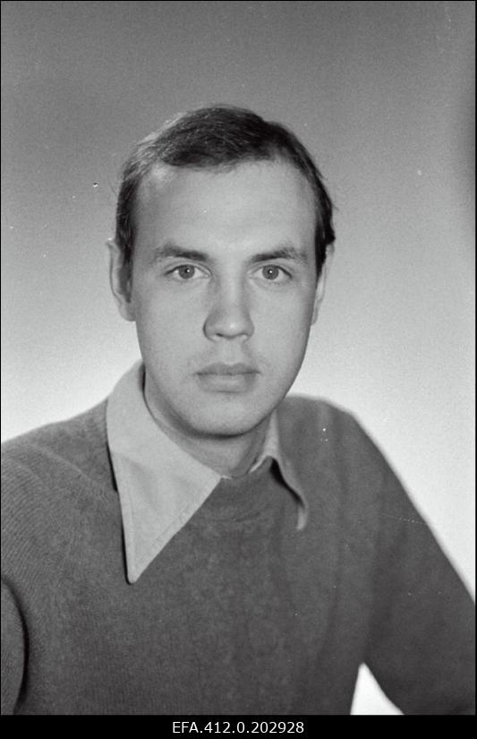 Tallinna Riikliku Konservatooriumi lavakunsti kateedri IX lend: näitleja Paul Poom.