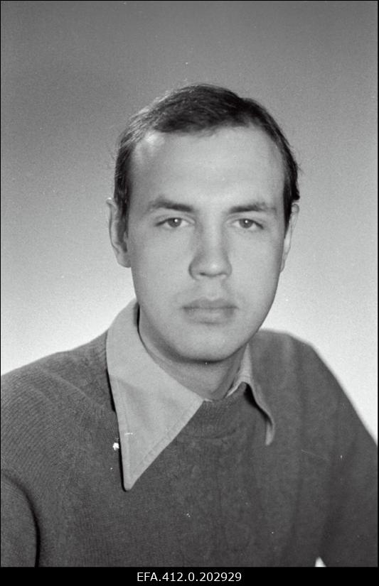 Tallinna Riikliku Konservatooriumi lavakunsti kateedri IX lend: näitleja Paul Poom.