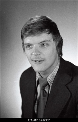 Tallinna Riikliku Konservatooriumi lavakunsti kateedri IX lend: näitleja Villu Tari.  duplicate photo