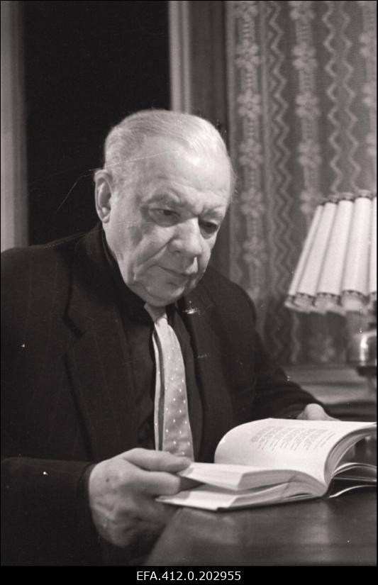 V. Kingissepa nim TRA Draamateatri näitleja Hugo Laur.