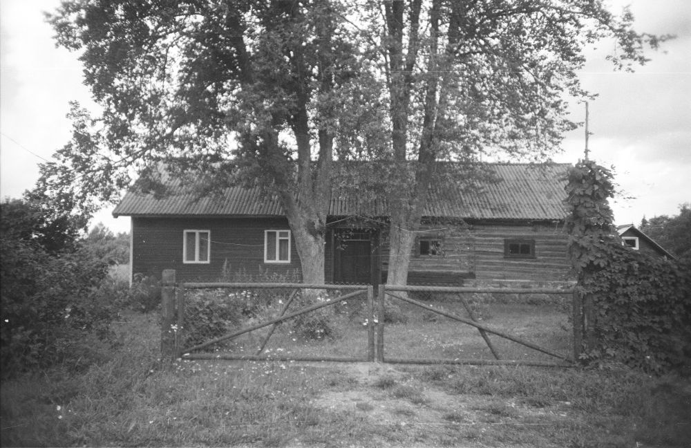 Lilleaasa talu elamu Mõndavere külas