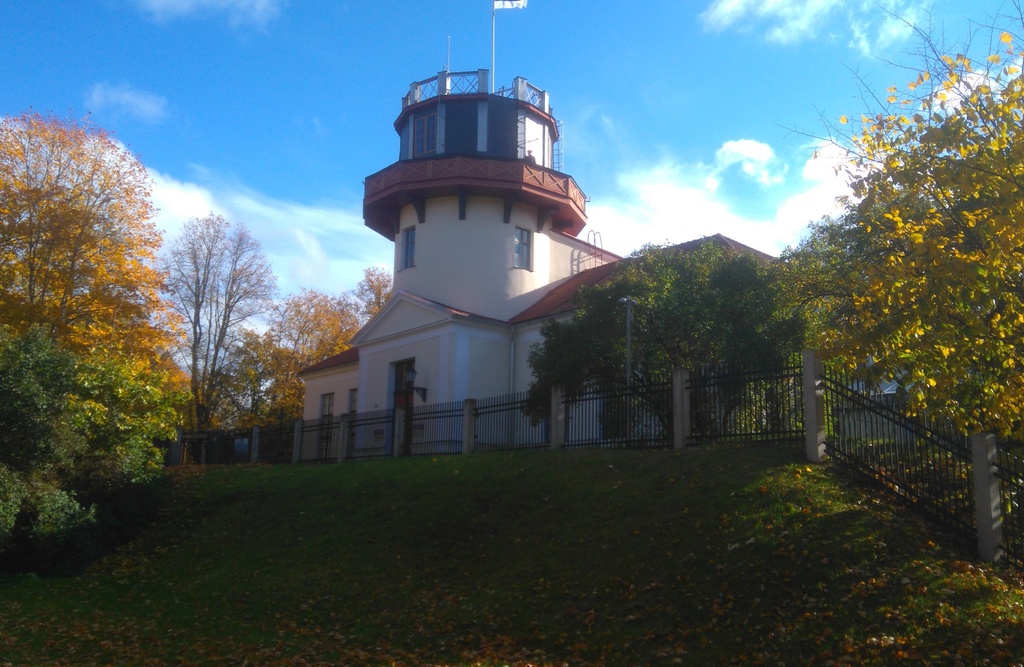 Estonia : Tartu Star Tower in Toomemägi rephoto