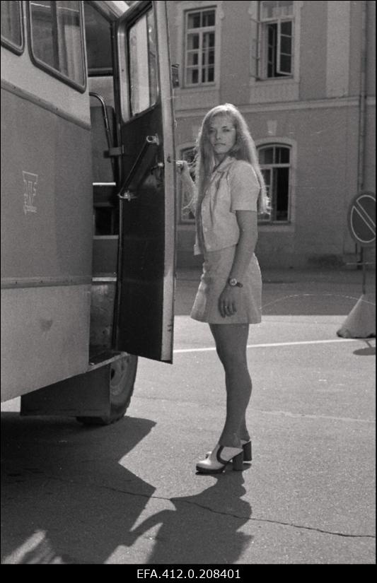 Baleriin Olga Tšitšerova (võetud H. Martinsoni filmi jaoks).