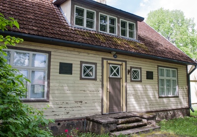 Suure-Jaanis asuva heliloojate Kappide majamuuseumi välisvaade. rephoto