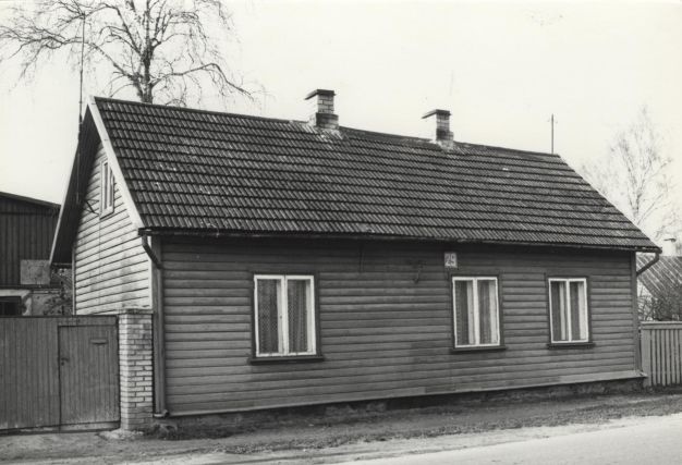 Karlova linnaosa: Salme 29.
Tartu, 1990.