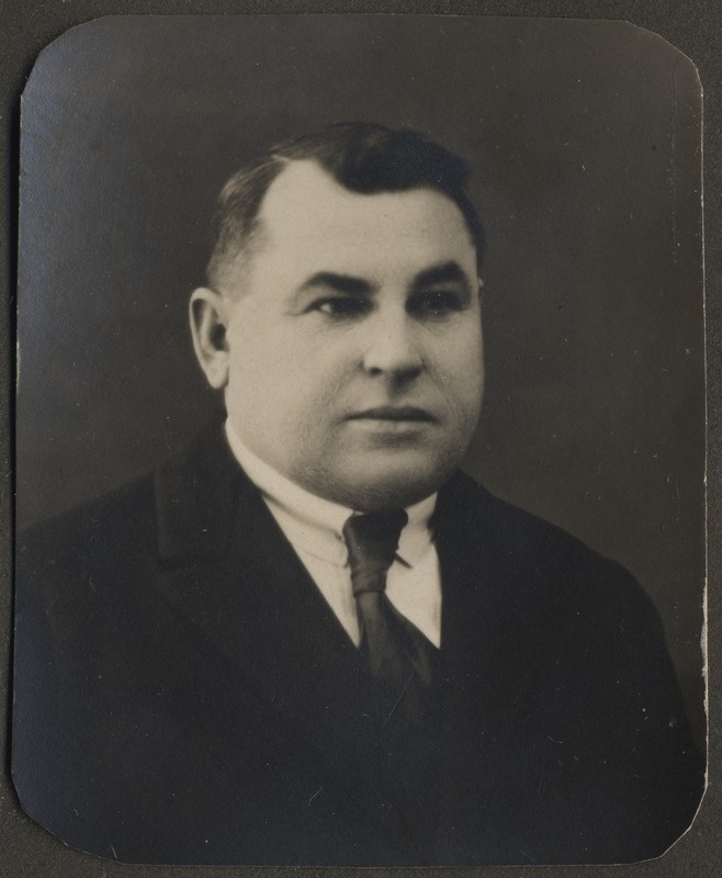 Foto Aleksander Peäske perekonnaalbumist:  abikaasa venna portree