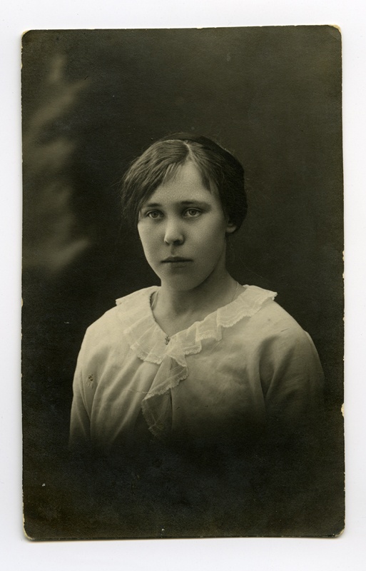 Julia Eriksoni portree. Oli kaptenleitnant Andrei Eriksoni õde
