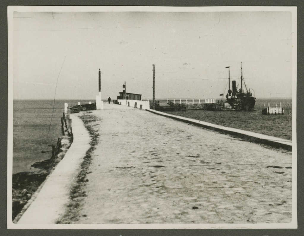 Kuivastu port