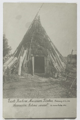 Eesti Rahva Museum Tartus. Suveköök Kihnu saarel  duplicate photo