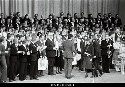 J. Tombi nim Kultuuripalee 40. aastapäeva kontsert.  duplicate photo