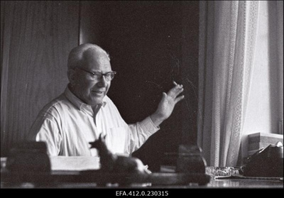 Poliitiliste ja Teadusalaste Teadmiste Levitamise Ühingu aseesimees Georg Abels.  similar photo