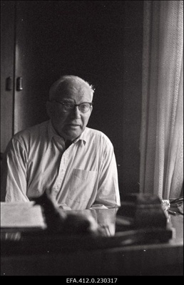 Poliitiliste ja Teadusalaste Teadmiste Levitamise Ühingu aseesimees Georg Abels.  similar photo