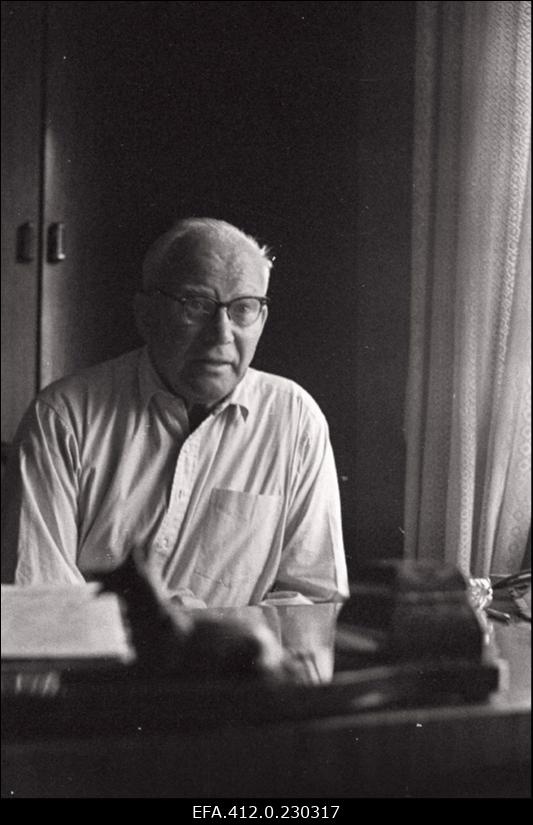 Poliitiliste ja Teadusalaste Teadmiste Levitamise Ühingu aseesimees Georg Abels.