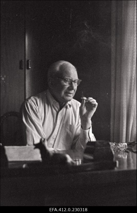 Poliitiliste ja Teadusalaste Teadmiste Levitamise Ühingu aseesimees Georg Abels.