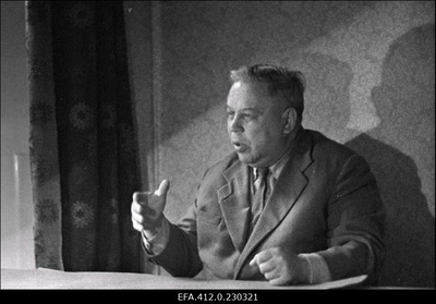 Tallinna Linna Töörahva Saadikute Nõukogu Täitevkomitee esimees Aleksander Hendrikson.  similar photo