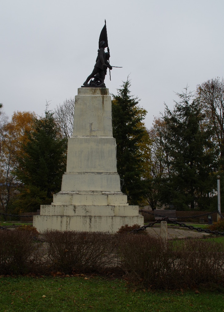 Rakvere Kaubanduskeskkooli õpilased Illa Nõlve ja Vaike Allika rephoto