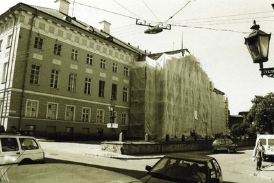Tartu ülikooli peahoone renoveerimine, 1998. Foto Aldo Luud.  similar photo
