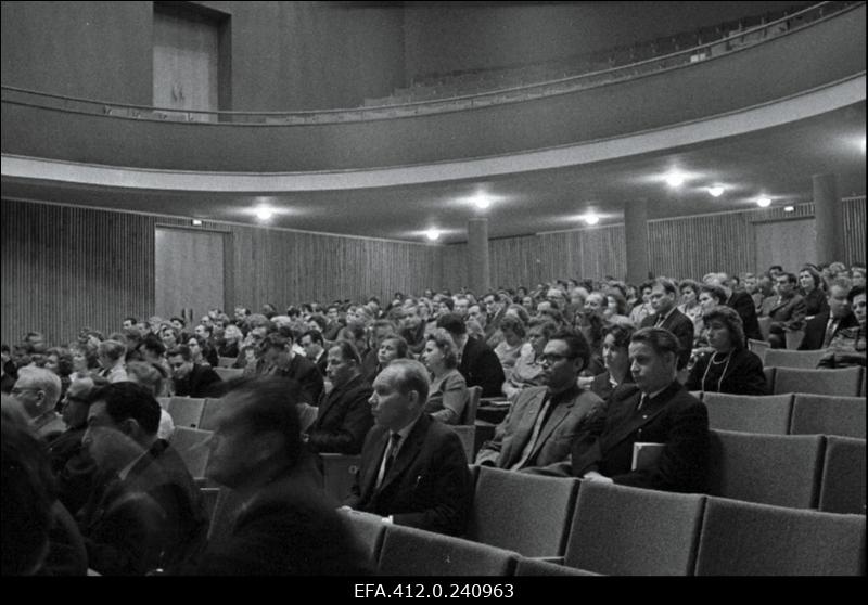 ENSV Ametiühingute XIV kongress J. Tombi nim Kultuuripalees.